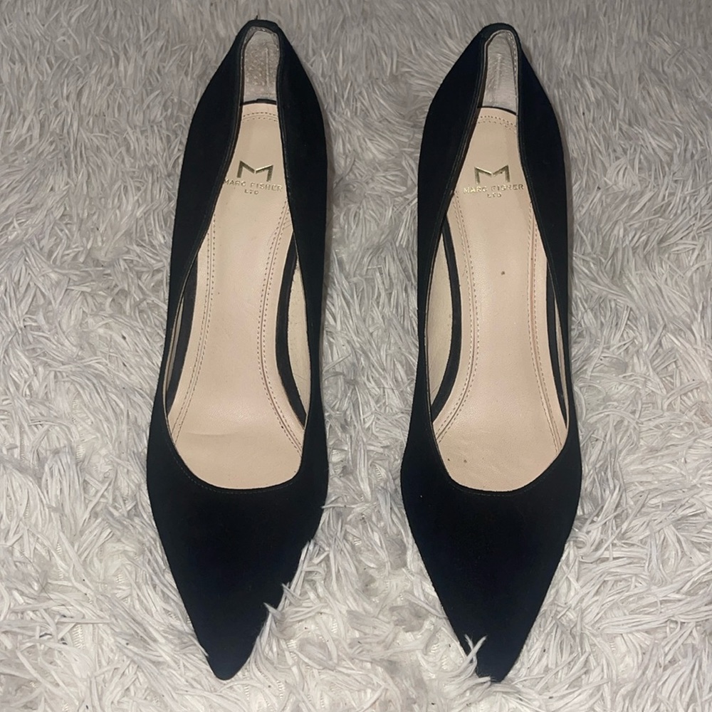 ZALA BLOCK HEEL POINTY TOE PUMP